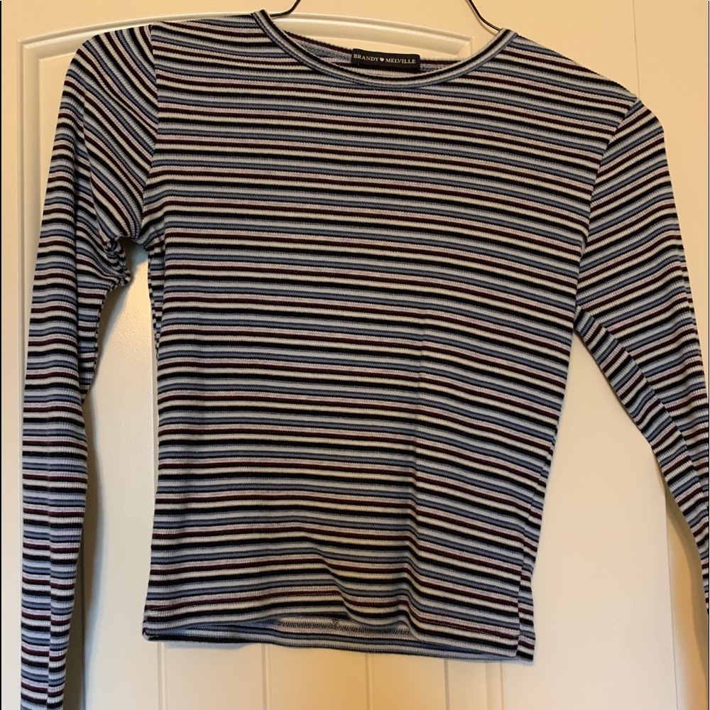 brandy melville long sleeve baby tee